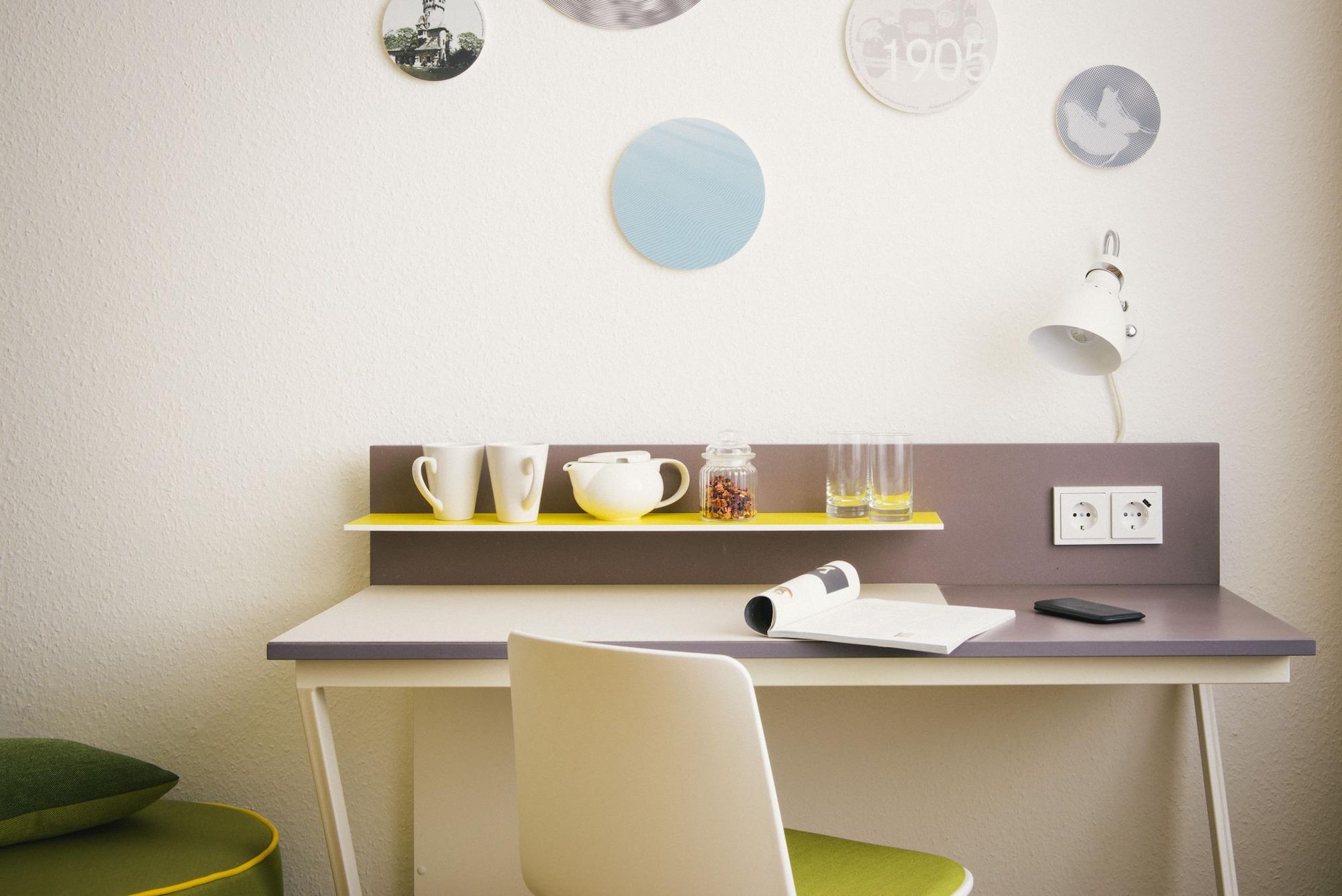 Vienna House Easy By Wyndham Guenzburg Hotel Bagian luar foto