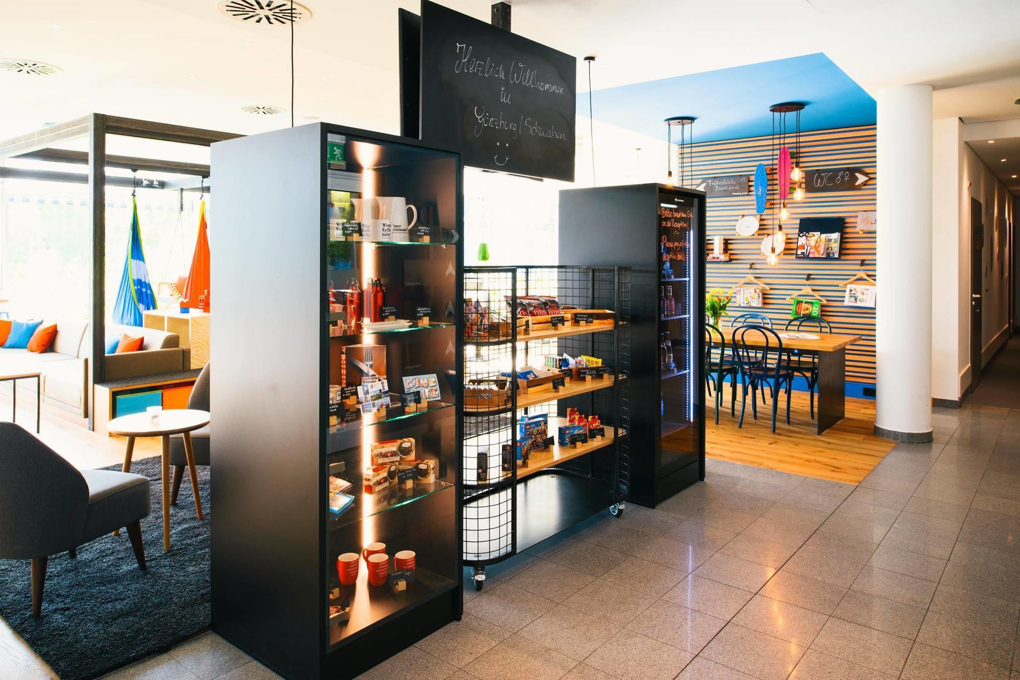Vienna House Easy By Wyndham Guenzburg Hotel Bagian luar foto